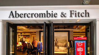 המנכ”ל לשעבר של Abercrombie & Fitch נעצר בחשד לסחר בבני אדם ועבירות מין