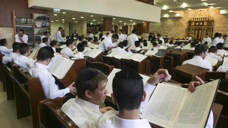 הרב יוסף לרבי מגור: “חושש לגורל הצעירים הספרדים”