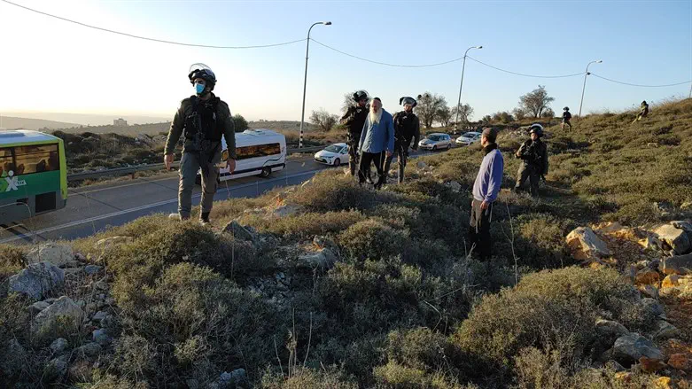 צעירים יהודים התפרעו בבנימין: לוחם נפצע בינוני מבקבוק בראשו