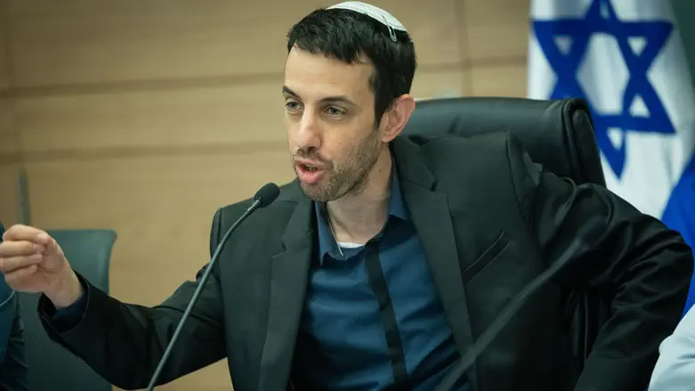 “נחוקק שוב ושוב אם בג”ץ יפסול”: קצבאות ילדים יישללו ממשפחות של קטינים שהורשעו בטרור