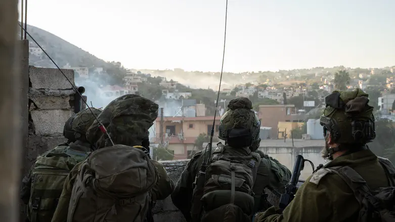 “פעילי חיזבאללה וחמושים – יסוכלו”: צה”ל מחדד נהלי פתיחה באש בגבול לבנון