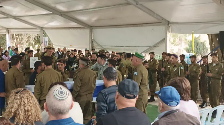 “רצה שיהיה כאן יותר טוב”: רס”ל (מיל’) עמר משה גְאַלְדוֹר הובא למנוחות