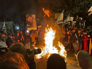 המחאה ממשיכה: אלפי מפגינים בירושלים נגד פיטורי גלנט וקידום סבסוד המעונות