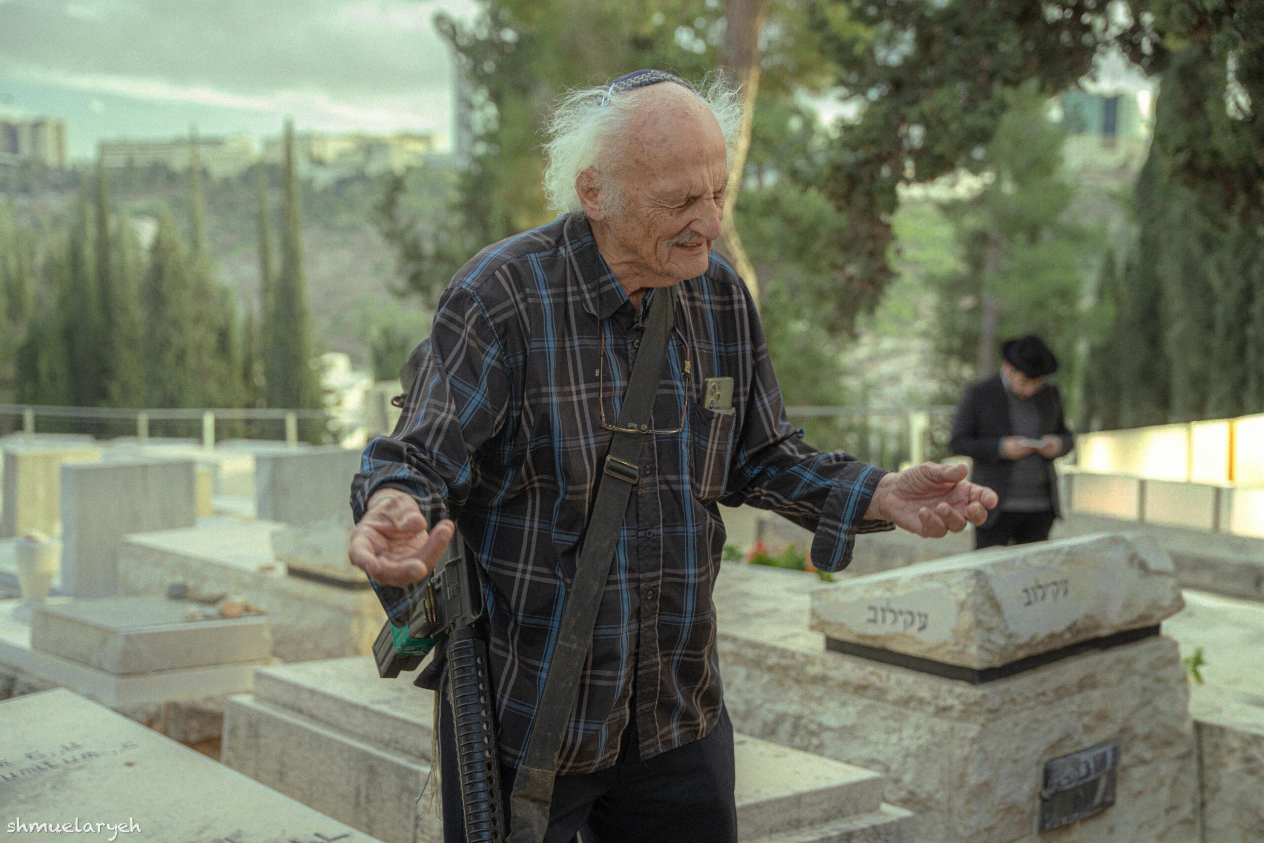 30 שנה אחרי לכתו – המונים פקדו את קברו של רבי שלמה קרליבך