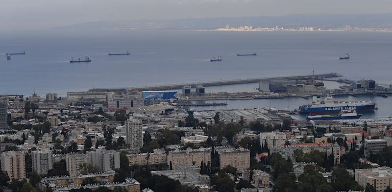 אוניות מחכות, מטענים מצטברים: הפקק בנמלים חזר, והוא רק יתארך עם ההסדרה בצפון