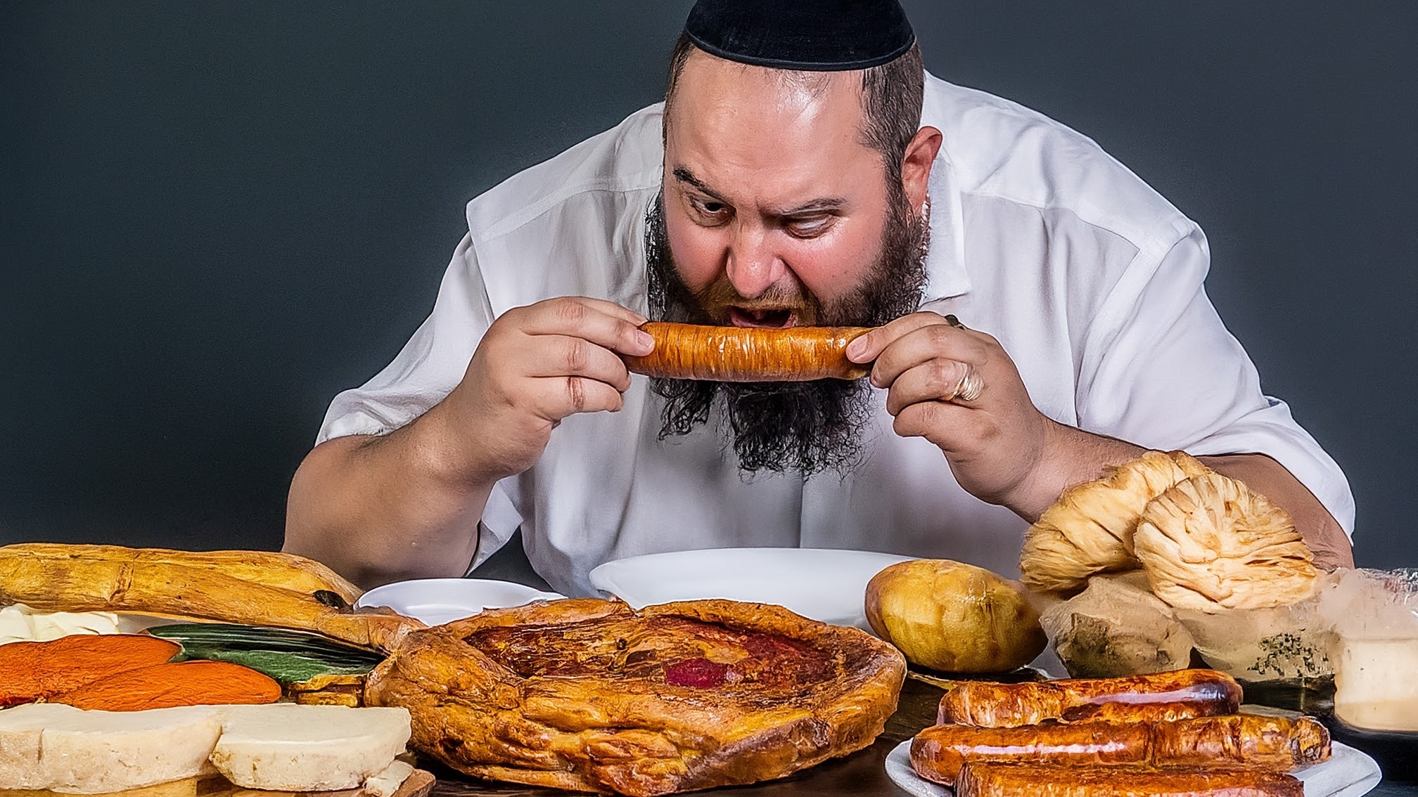 המוח מול הבטן: מי מחליט על הביס הבא ולמה זה קורה? 