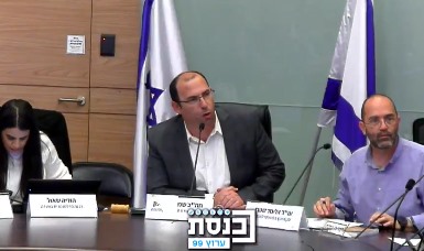 רוטמן זעם: “צא בבקשה, בריון; אני לא נחקר בחקירות שלך”