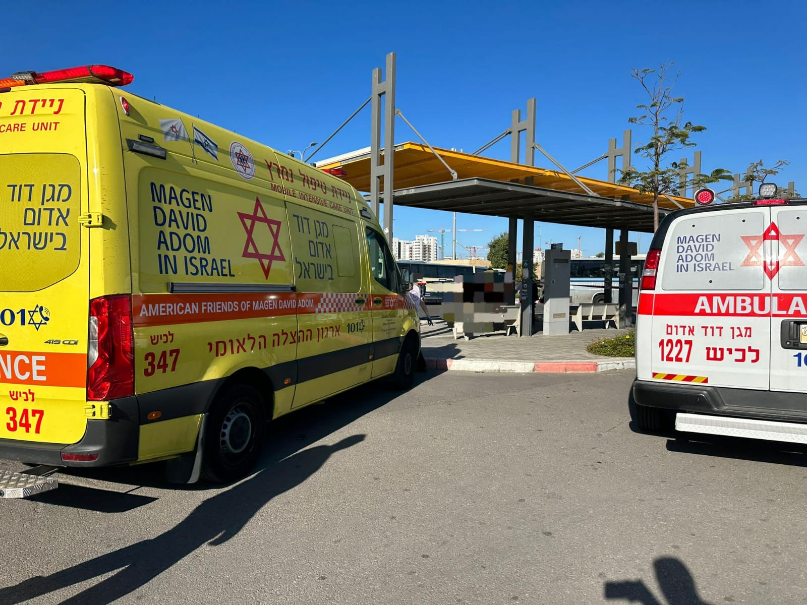 הרוג מפגיעת אוטובוס בתחנה באשקלון, פצוע נוסף במצב בינוני