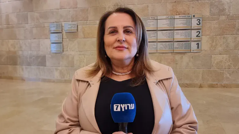 ח”כ קטי שטרית לערוץ 7: לפיד הכריז מלחמה? מציעה לו לקחת אוויר