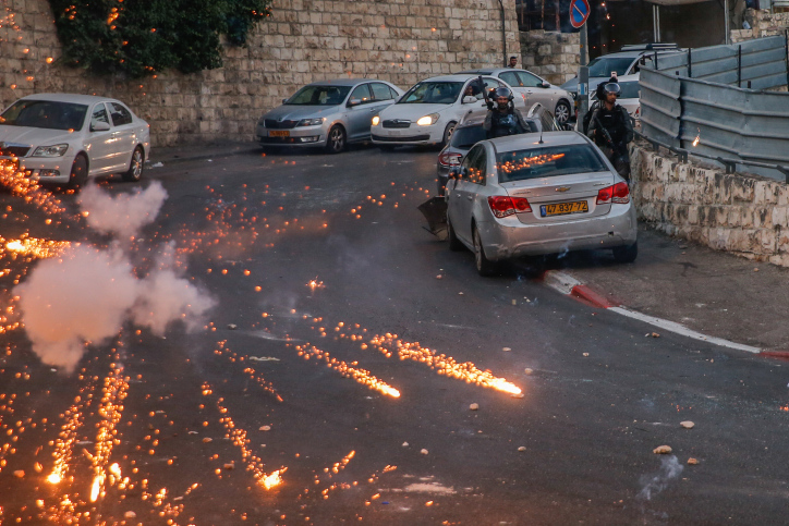 בית המשפט שחרר למעצר בית את יורי הזיקוקים לבית רוה”מ