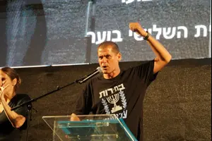 ממובילי המחאה נגד רה”מ: “נתניהו בוגד סדרתי”