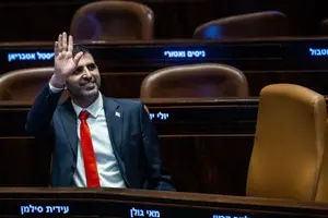 “לקרוא לה בוגדת? זו הסתה”: הוויכוח בקואליציה על היועמ”שית – והחתימות שנאספו לדיון על ההדחה