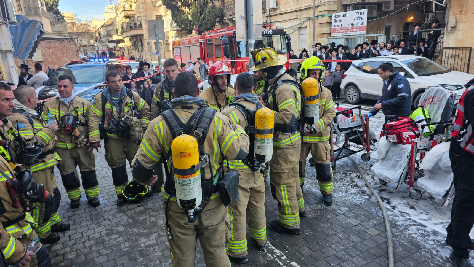 תיעוד דרמטי: כך חולצו הנערות הלכודות מהסמינר הבוער | צפו