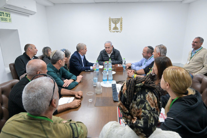 נתניהו למשפחות החטופים: “לא יהיו שום שיקולים קואליציוניים”