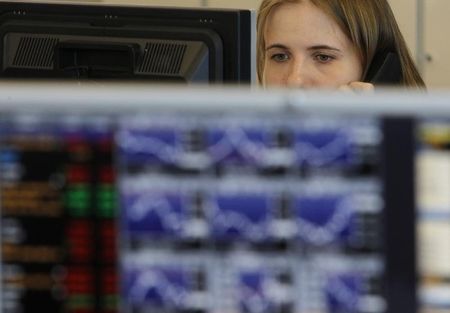 מדדי המניות ברוסיה ירדו בנעילת המסחר; מדד MOEX Russia Index השיל 2.60%