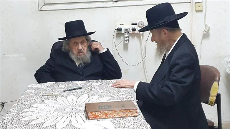 המנהיג הליטאי: "מפתים בחורי ישיבות ספרדים"