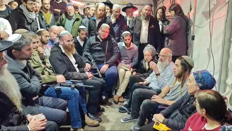 הזעם בבית האבלים על הפינויים ביו”ש