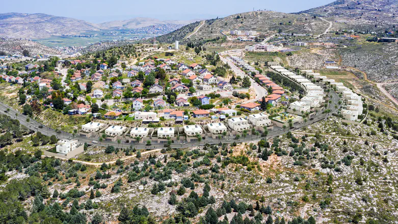 “תצפית איתמר” – בית זה הרבה יותר ממיקום