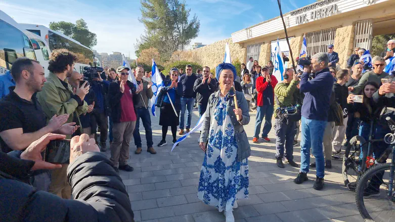 צפו: ללי דרעי יצאה בצעדה מהר הרצל לכנסת בדרישה לקדם גיוס שיוויוני