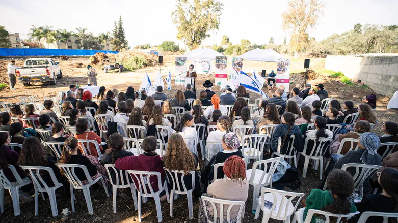 הונחה אבן הפינה לאולפנת תפארת במגדל העמק