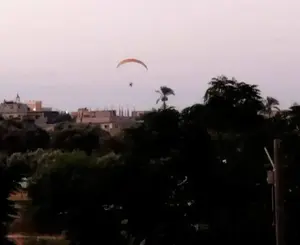 פשיטת הנוח’בה שנבלמה: “המחבלים במצנחים היו רק הצעד הראשון”