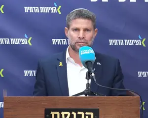 סמוטריץ' מתפטר מהממשלה – וחוזר לכנסת כדי לדחוק ח"כ מעוצמה יהודית החוצה