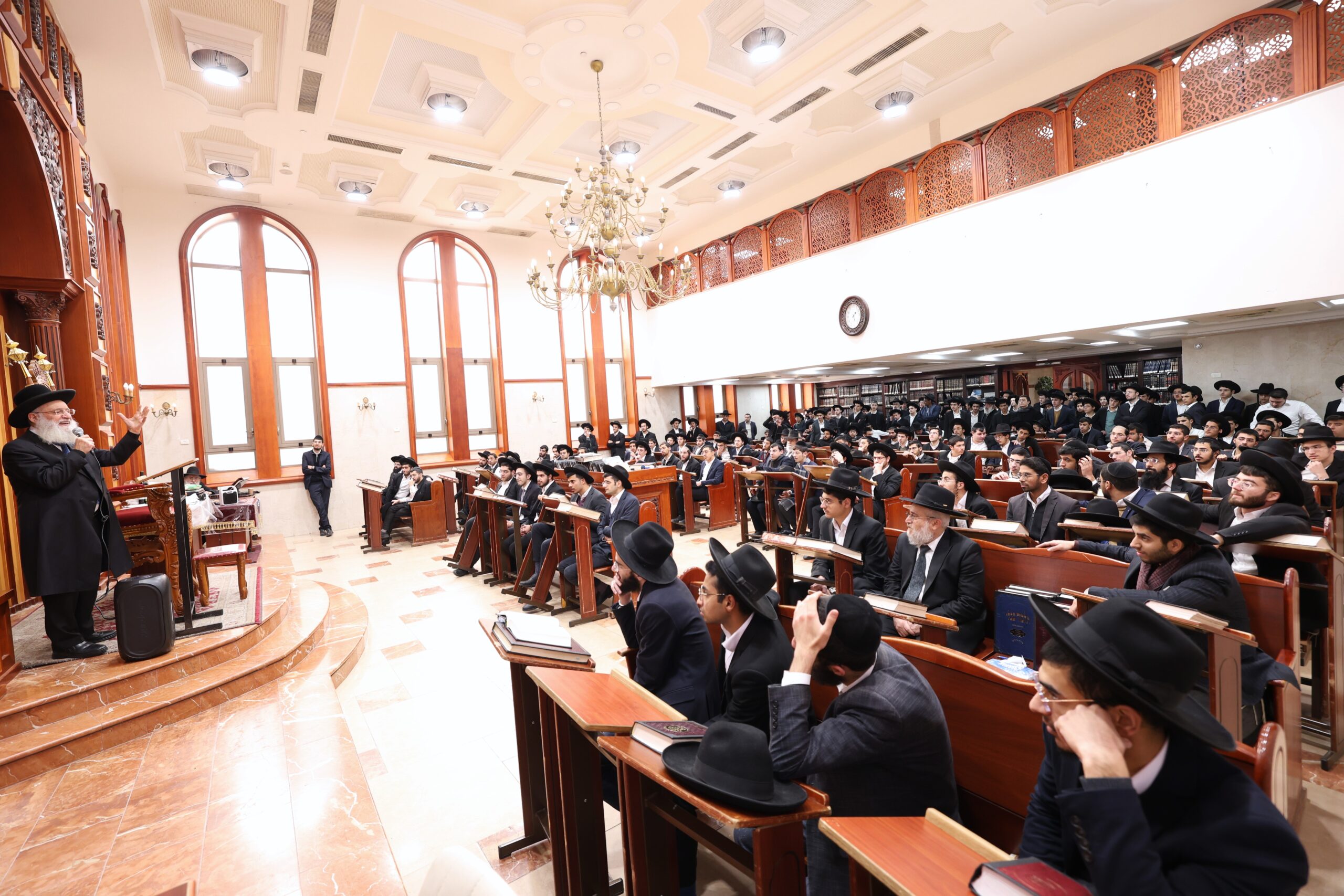 התחלת ימי השובבי”ם | זה מה שביקש חבר המועצת מהבחורים 