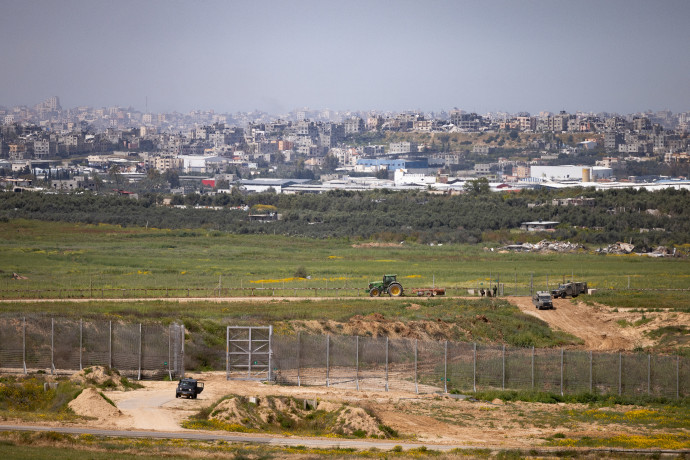 תושבי העוטף מתריעים: “עזתים מתקרבים לגדר ללא תגובה”