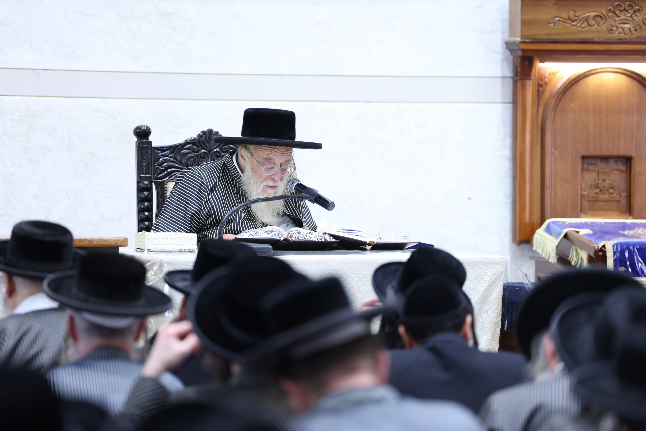 האדמו”ר מתולדות אהרן יכנס הערב את חסידיו ל’כינוס חירום’