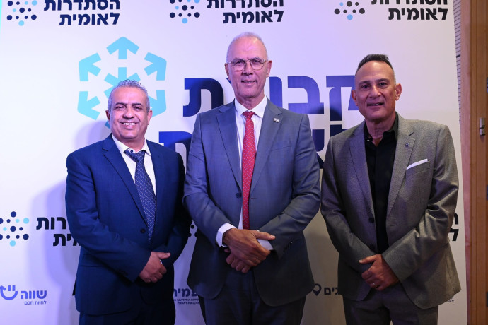 מנכ"ל משרד רה"מ: "יש להקים עיר למגורי עובדים זרים"