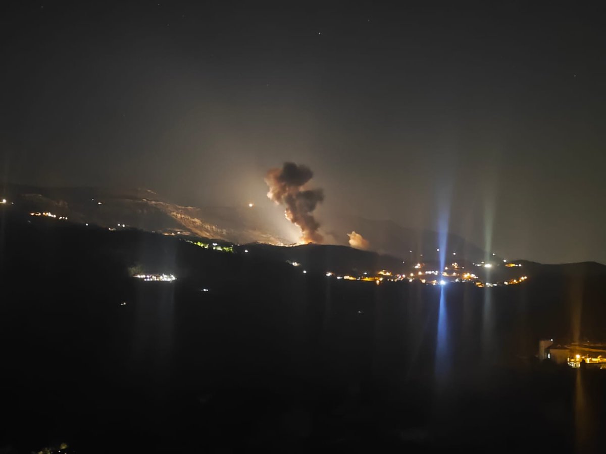 תקיפות עצימות של חיל האוויר בדרום לבנון; נצפו פיצוצי משנה