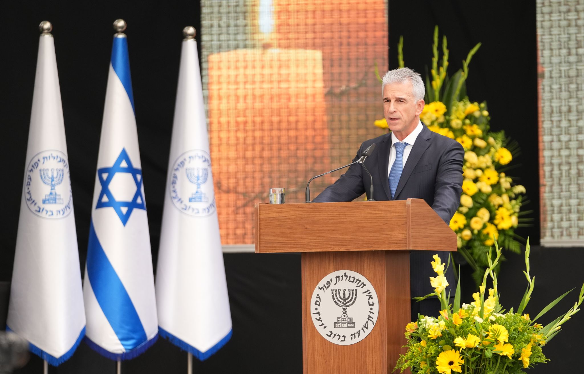 "שלא יהיו מקרים כמו רון ארד"; משפחות חטופים קיימו פגישה מלאת חששות עם ראש המוסד