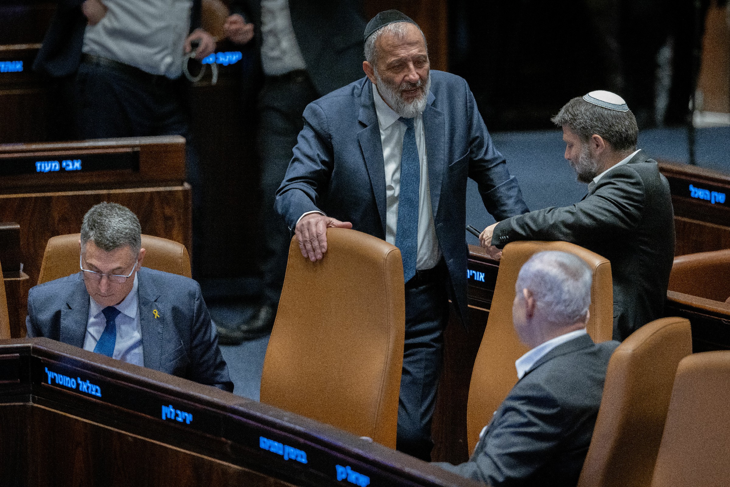 דרעי התקפל והצטרף לאיום של גולדקנופף // ישי כהן