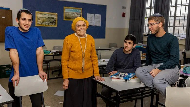 ח"כ מיכאל ביטון ספד: בזכות הרבנית שושנה סילברט הפכתי לתלמיד מצטיין