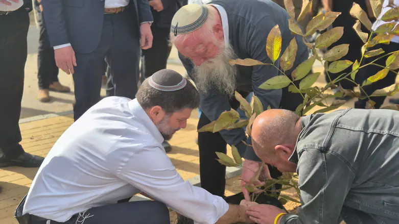 סמוטריץ' בעוטף עזה: "הביטחון של כרם שלום יהיה כמו הביטחון של תל אביב"