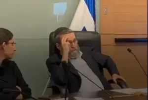 הורה שכול התחנן: "תסתכל לי בעיניים", ח"כ גפני השיב: "לא רוצה"