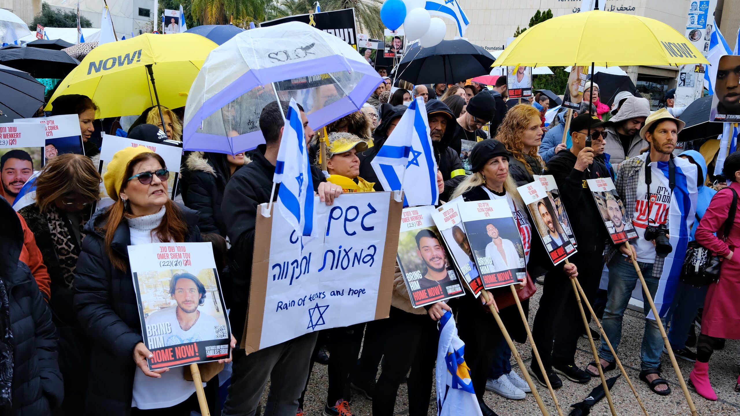 בשבת: עומר, אלי-ה, עומר, אברה, טל והישאם שבו לישראל ונפגשו עם בני משפחותיהם