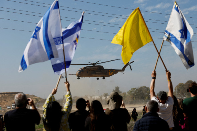 בבתי החולים בילינסון ואיכילוב נערכים לקבלת השבים