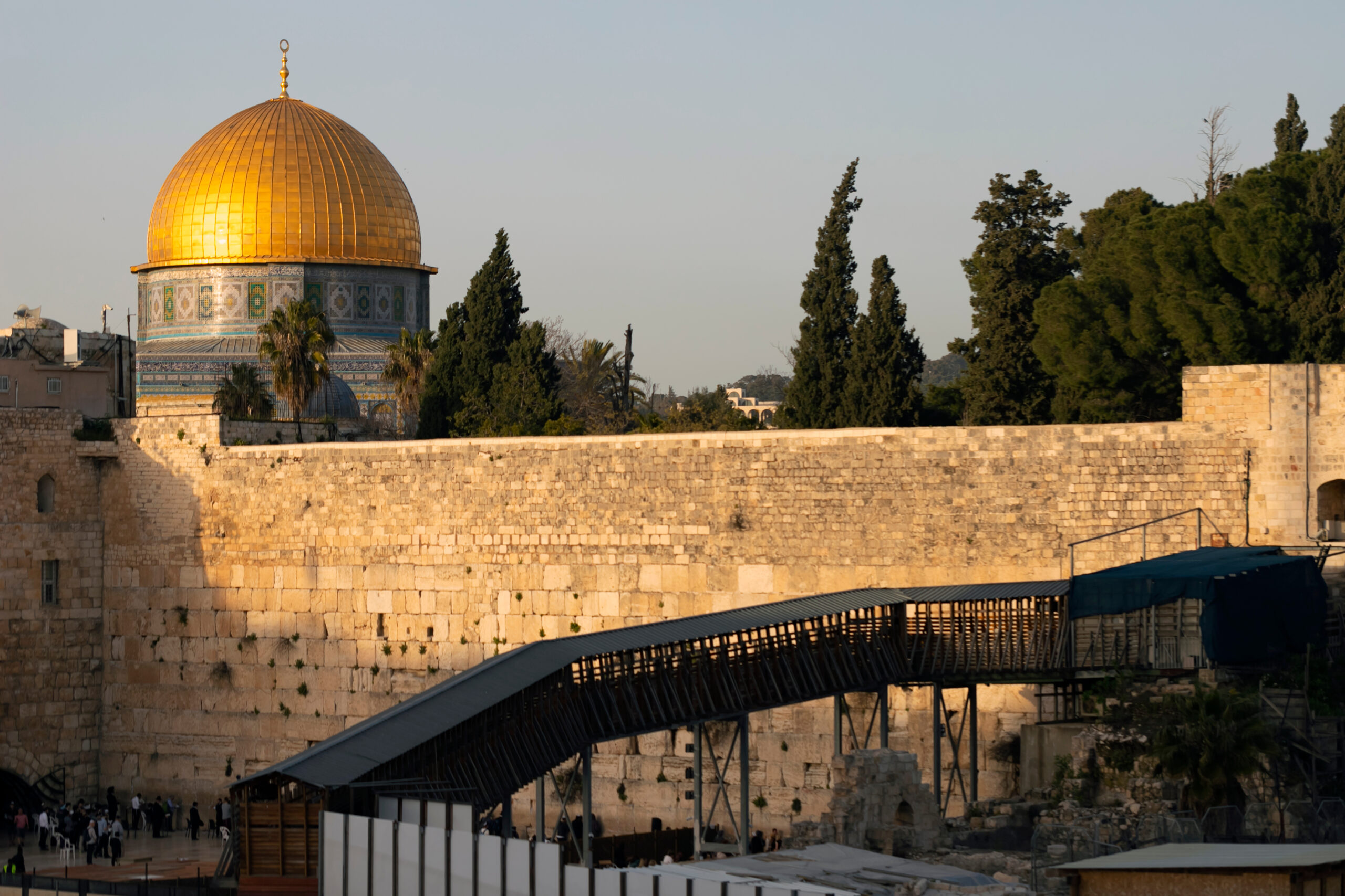 "הילחמו
באלה שלהם ניתן הכתב"
| ראשיתו של מסע
הנקמה האסלאמי ביהודים