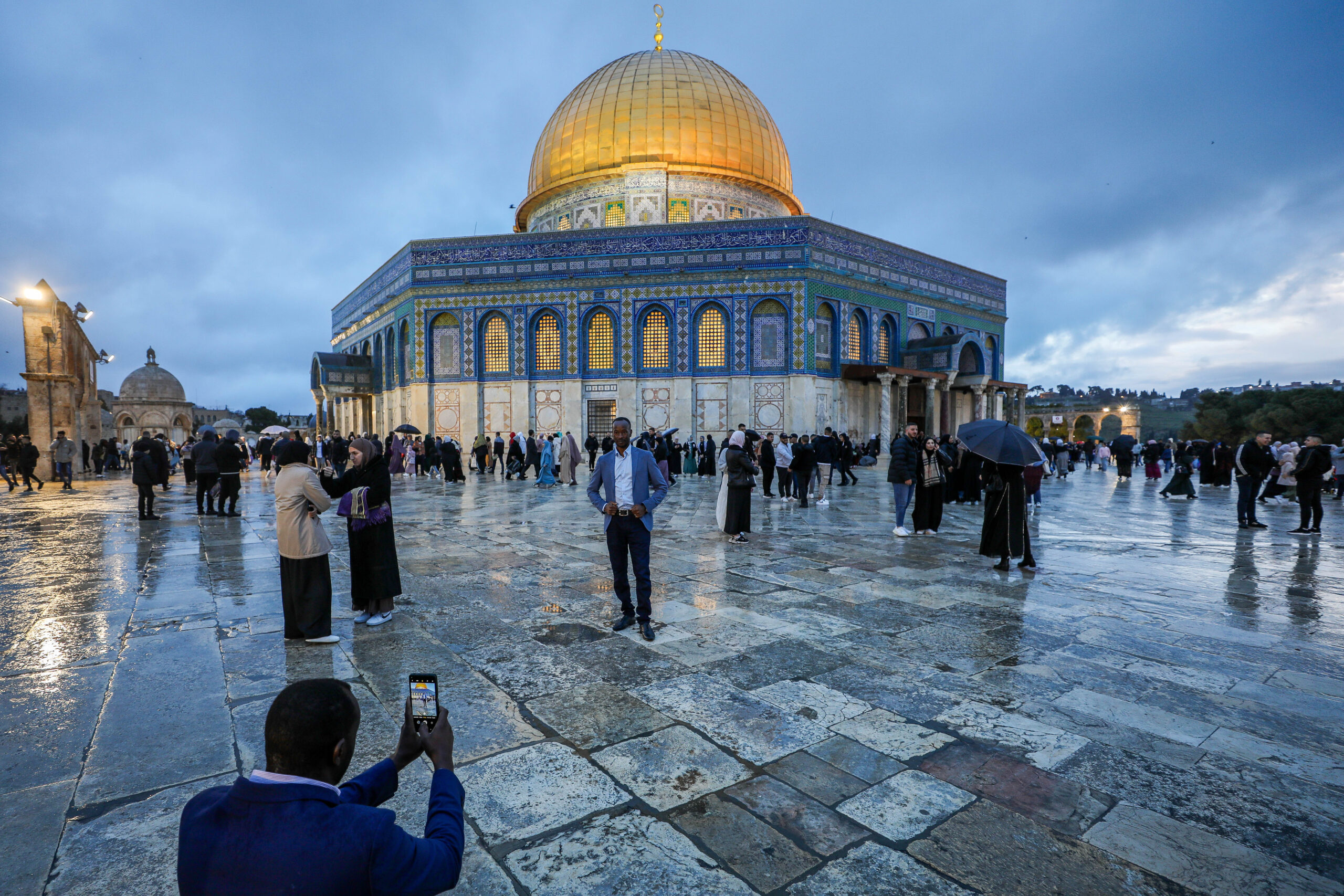 בהמלצת מערכת הביטחון: נתניהו הותיר את תנאי כניסת המוסלמים להר הבית ללא שינוי