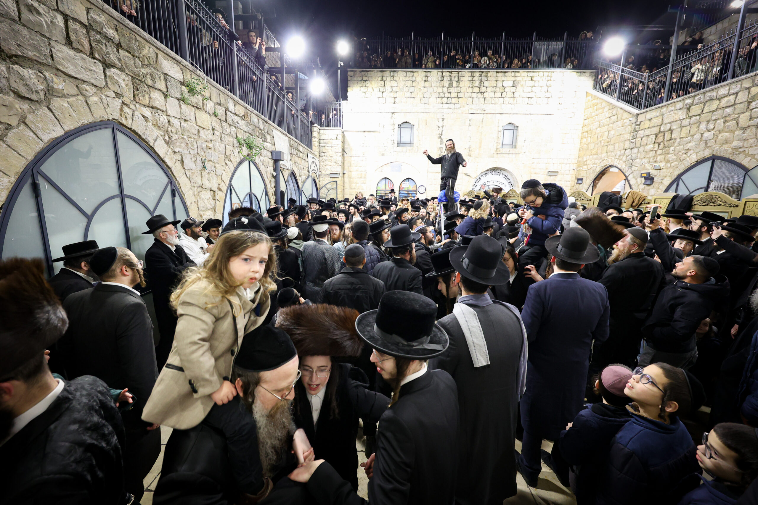 תזמורת, שירה ותפילה: רגעי השיא מהילולת ז' אדר במירון