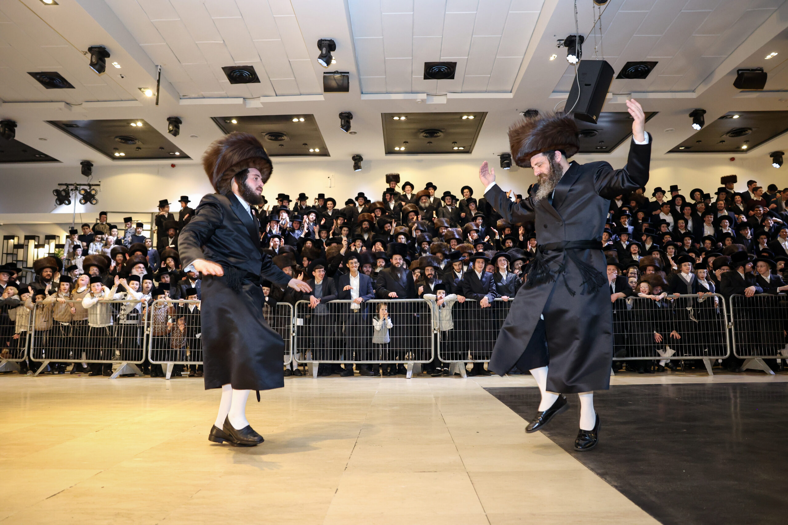 אשדוד החרדית חגגה בשמחתו של הרבי הנערץ מפיטסבורג 